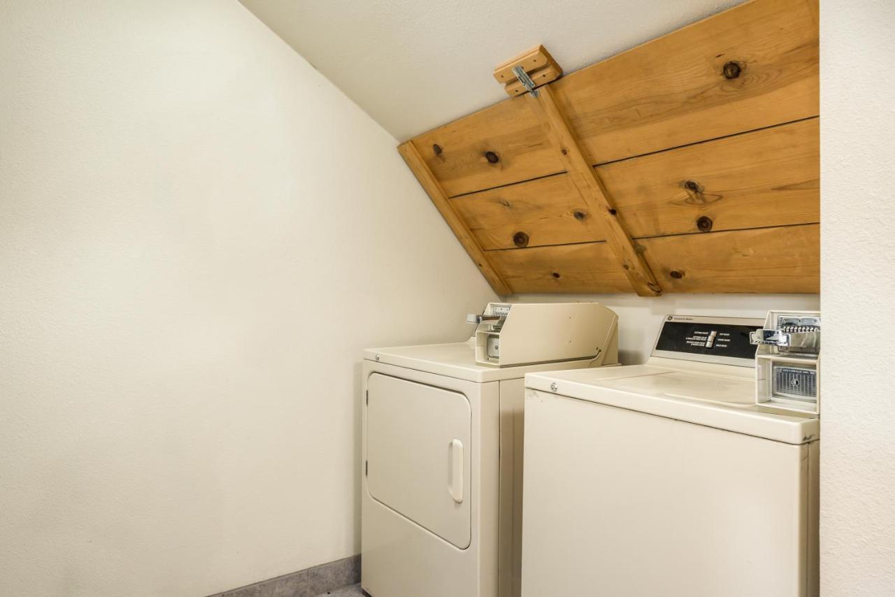Quality Inn & Suites Near Nas ファロン エクステリア 写真
