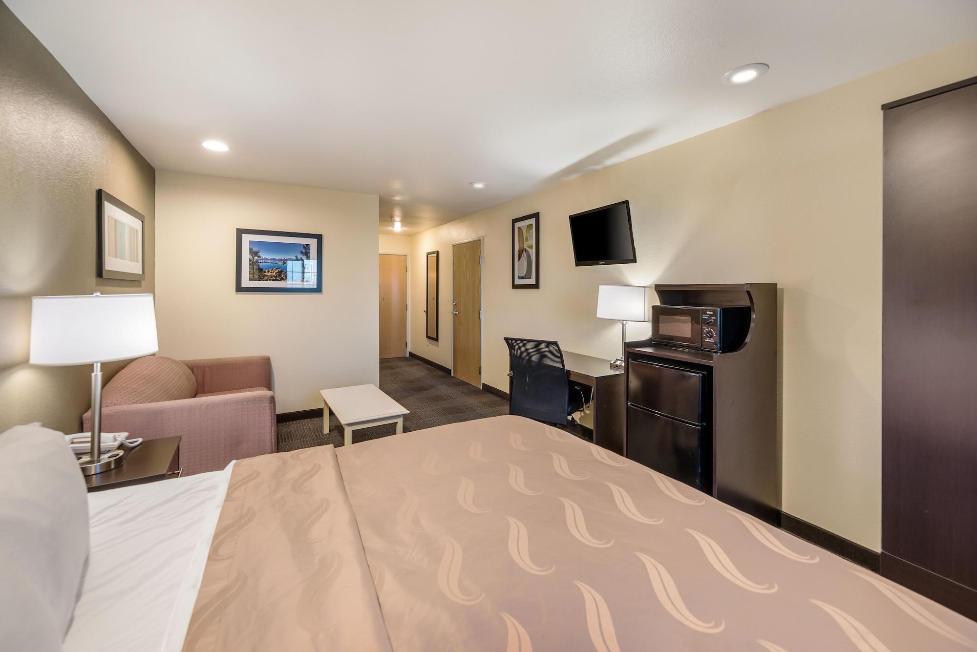 Quality Inn & Suites Near Nas ファロン エクステリア 写真