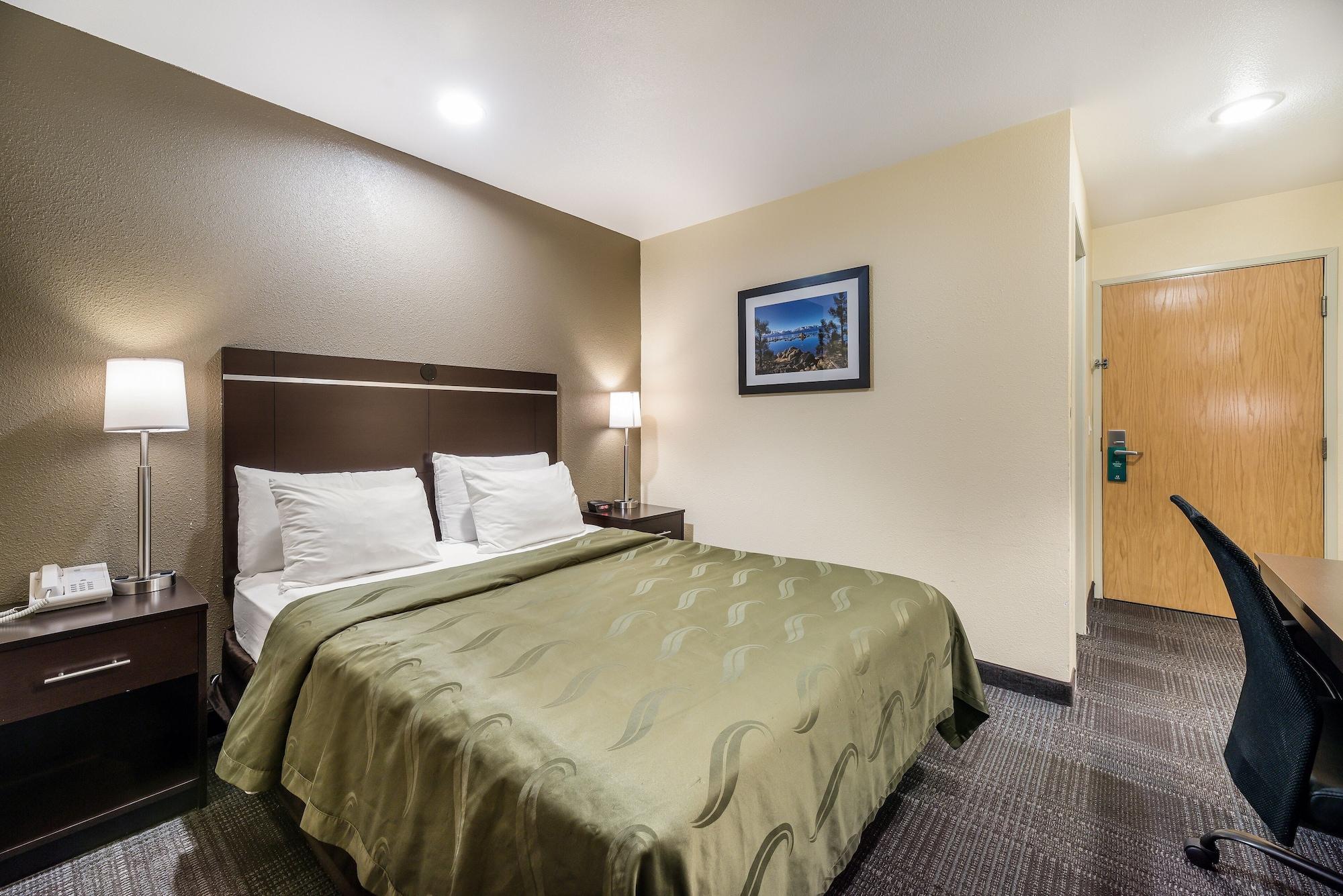 Quality Inn & Suites Near Nas ファロン エクステリア 写真