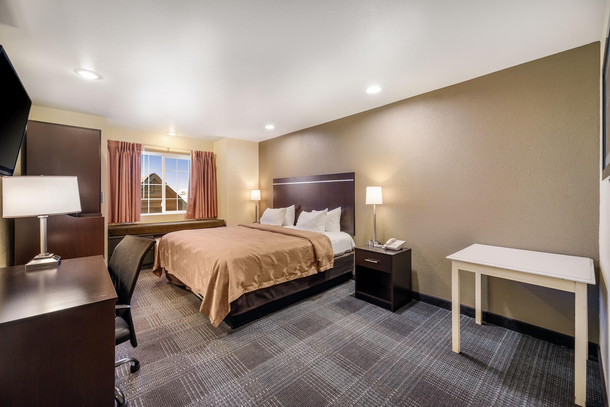 Quality Inn & Suites Near Nas ファロン エクステリア 写真
