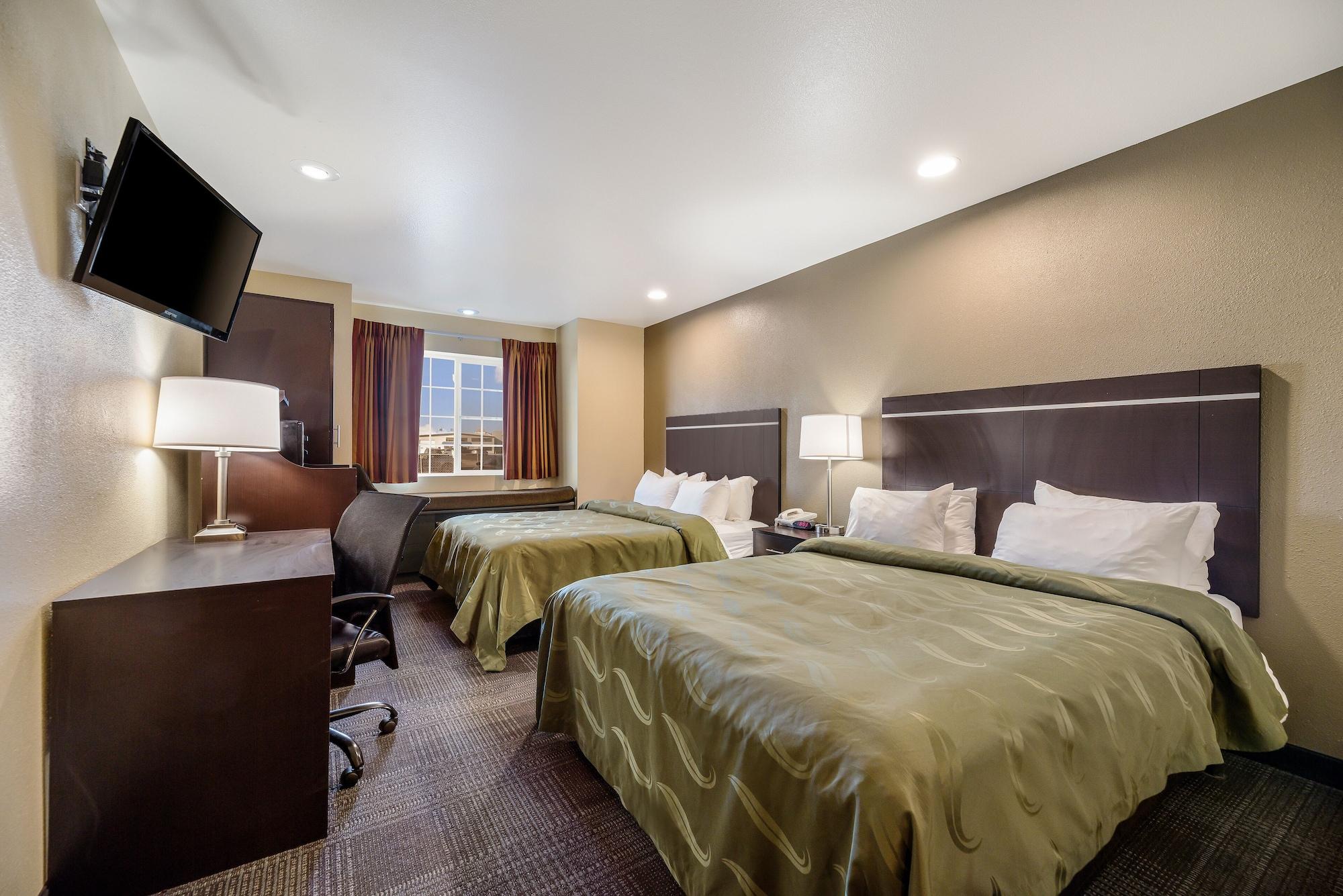Quality Inn & Suites Near Nas ファロン エクステリア 写真