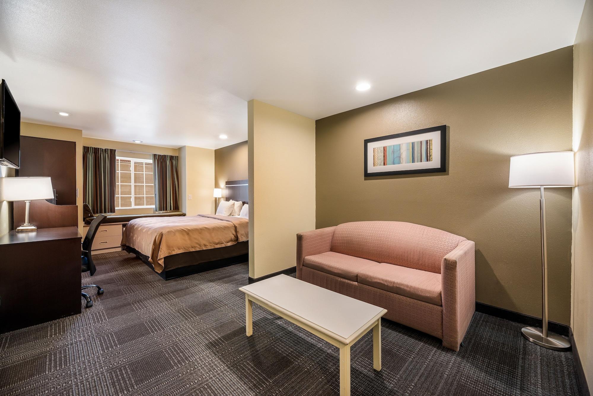 Quality Inn & Suites Near Nas ファロン エクステリア 写真