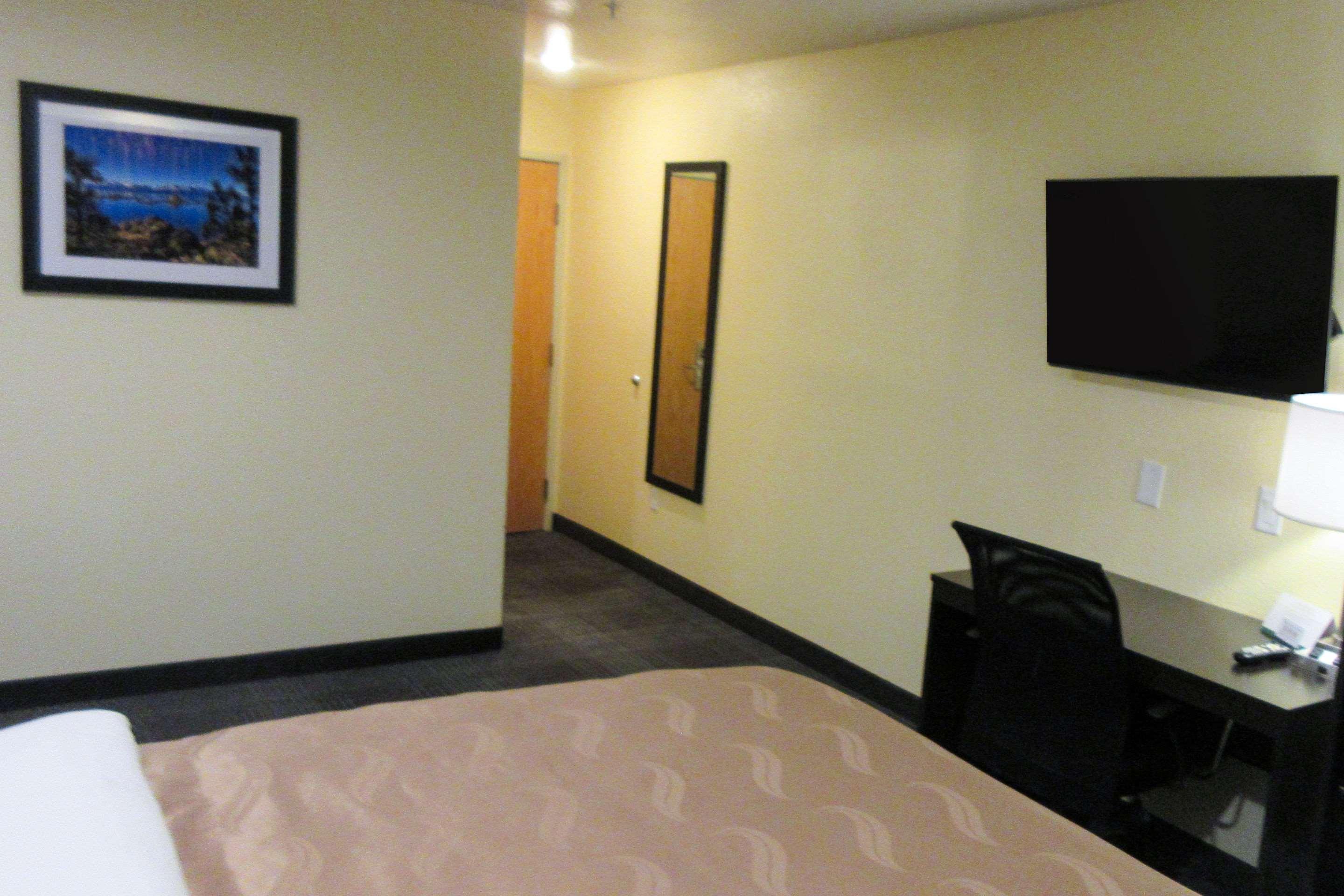 Quality Inn & Suites Near Nas ファロン エクステリア 写真