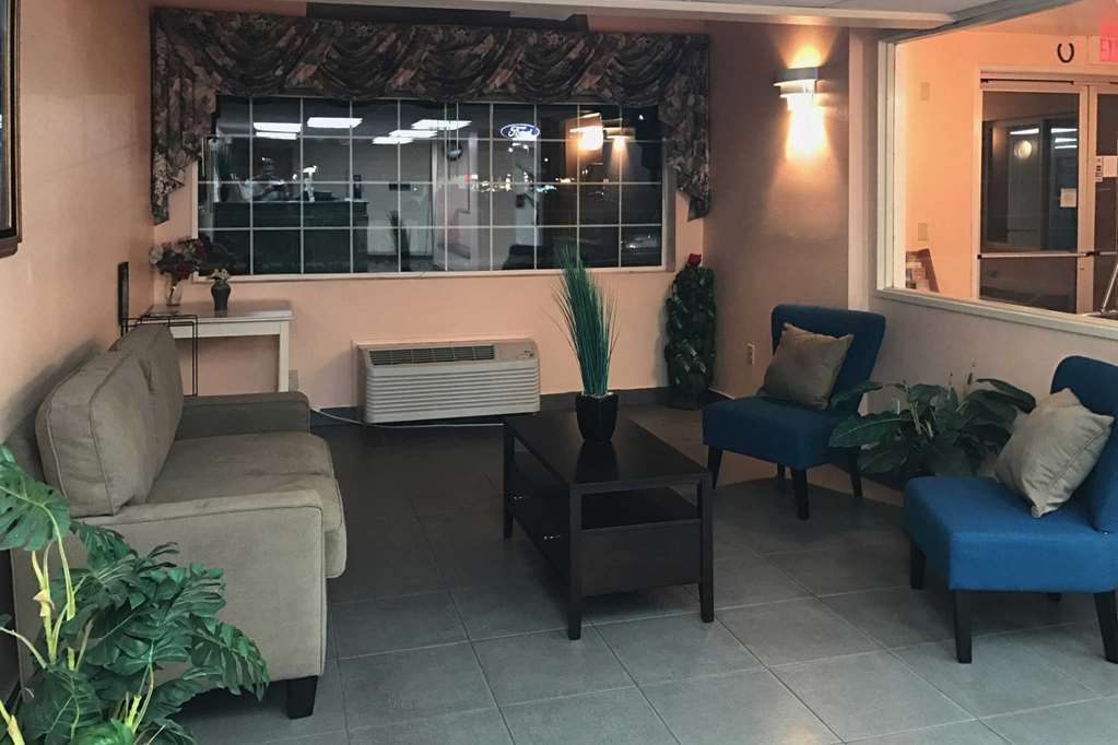 Quality Inn & Suites Near Nas ファロン インテリア 写真